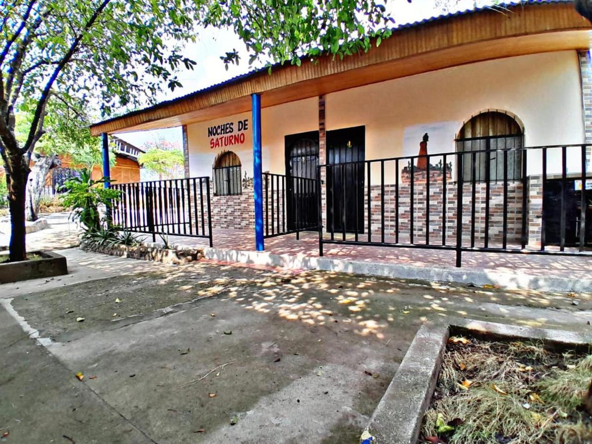 Posada Turistica Noches De Saturno Villavieja Buitenkant foto